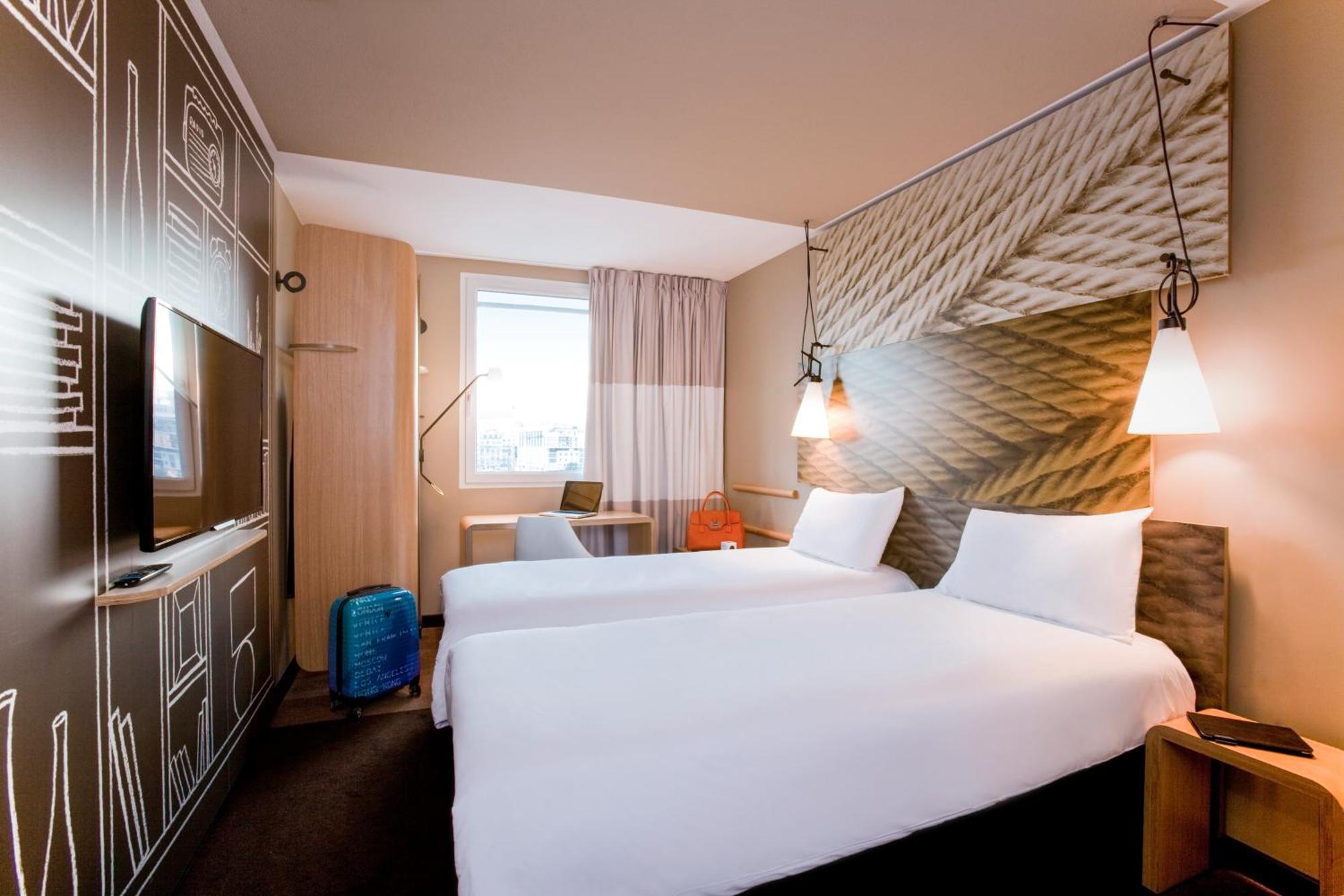 Ibis Centre Hotel 3*